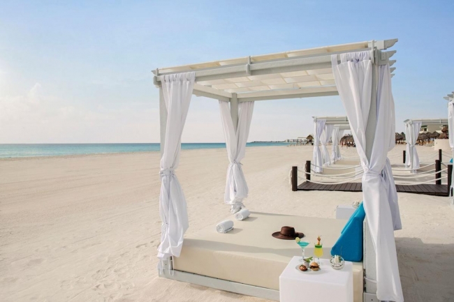 by  IBEROSTAR    Punta Cana   Rep. Dominicana        EXPERIENCIA  IBEROSTAR WAVES 𓇼