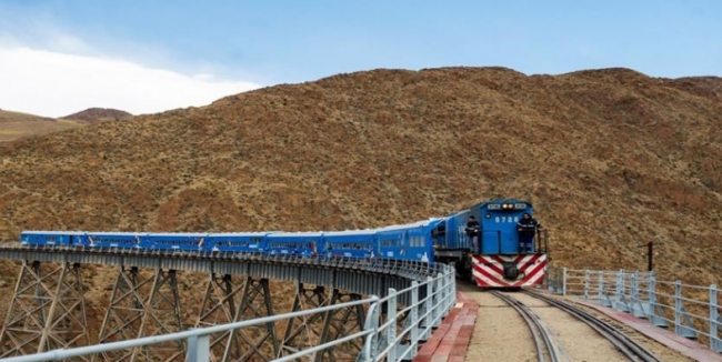 Salta con  TREN A LAS NUBES, Norte Argentino ⛰️🌨️🚂🥟🧉