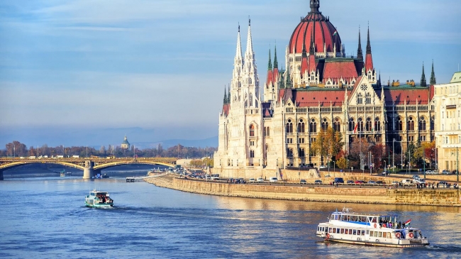 Europa central con Crucero 🚢  Huellas Imperiales 📜✨👑🔱⚜️ Salida Grupal