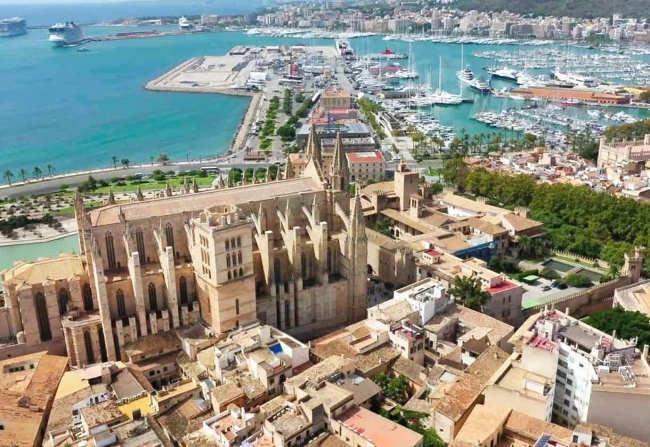 Espa�a,🛎️Aires del Mediterr�neo🌅Islas Baleares con Barcelona🥘💃🏻🌊Salida Grupal🏞️