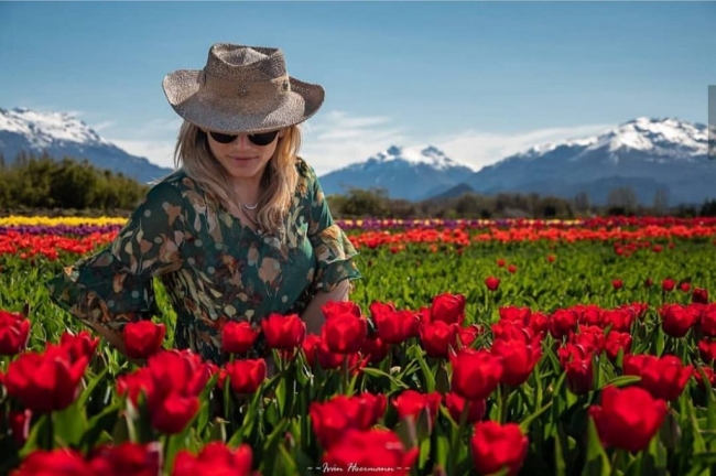 Campo de tulipanes en Trevelin  Rio Negro, Argentina🌄🚵‍♂️🌷🌷🌷🫶🏻-
