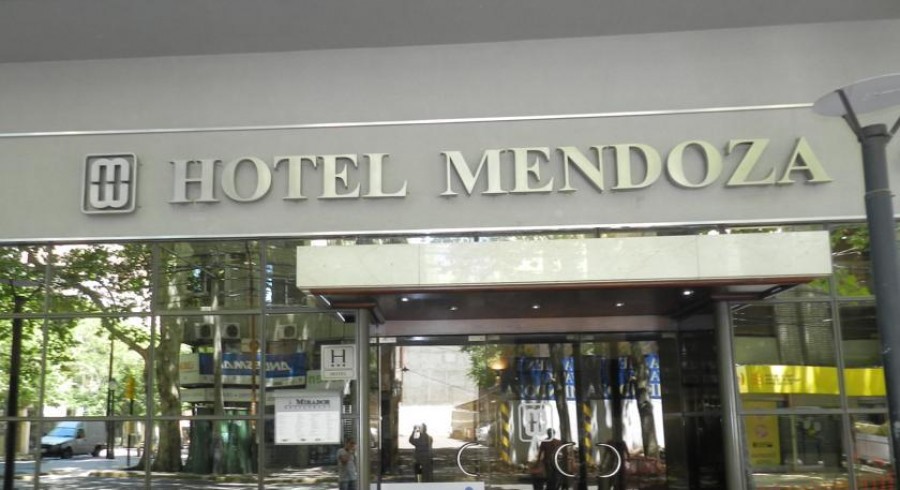 HOTEL MENDOZA